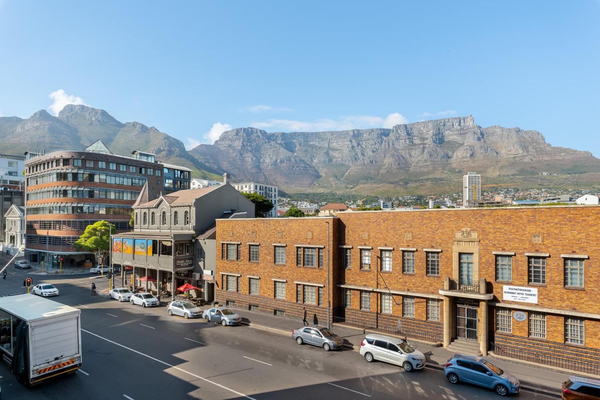 Hip Hop Plaza 205 * Cape Town